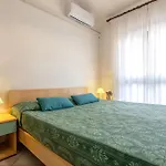 Longa بيت للعطل ايزولا روسا